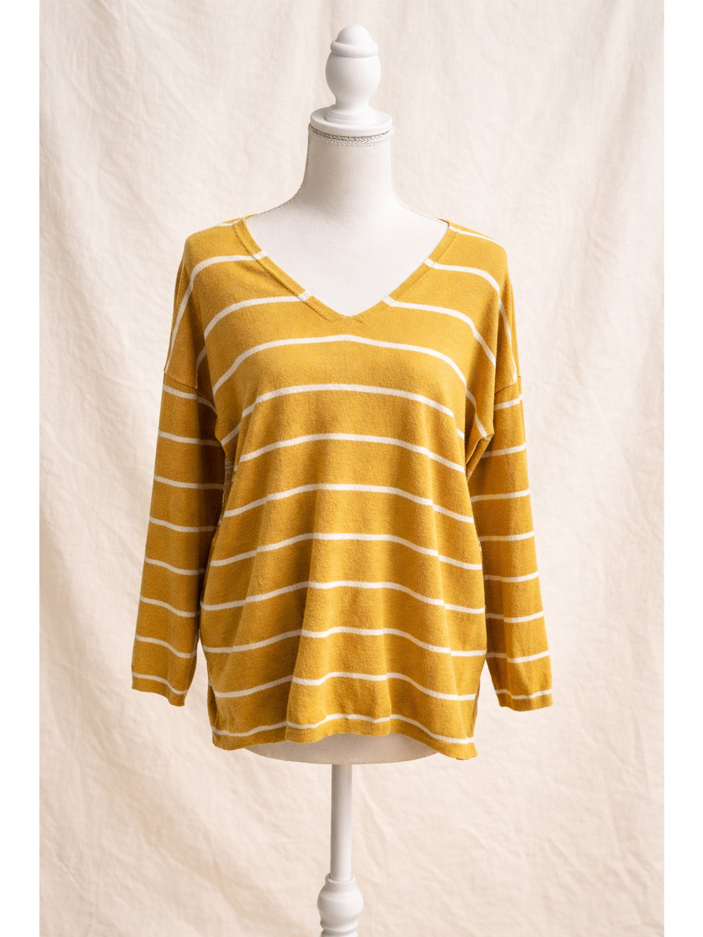 Staccato Size L Modern Relaxed Casual Minimalist Striped V Neck Knit Top